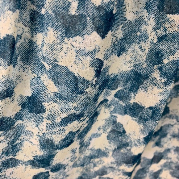 Melrose and Market Lace Open Back Blouse - Picture 4 of 6